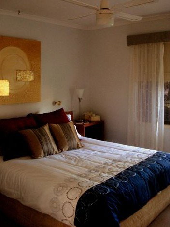 Thangool QLD Accommodation Redcliffe