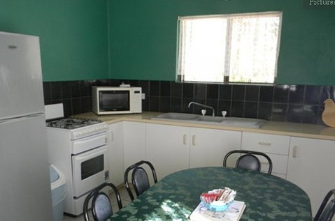Murray Gardens Country Cottages And Motel - Accommodation Redcliffe 2