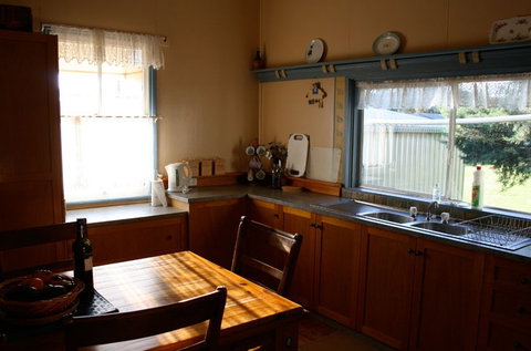 Connor House - Accommodation Redcliffe 5
