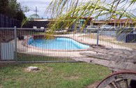 Warwick Motor Inn - Accommodation Redcliffe 2