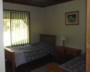 Lilypilly Lodge - Holiday Home - Accommodation Redcliffe 1
