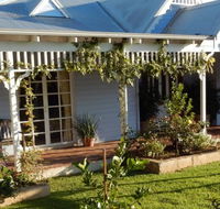 Lanterns Retreat - Accommodation Redcliffe