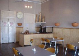 Burdekin Hotel - Accommodation Redcliffe 2