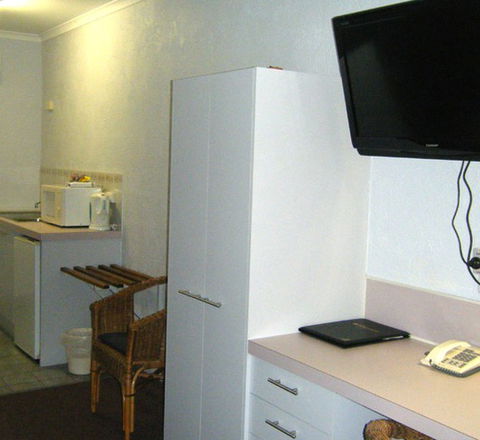 Bundaberg Spanish Motor Inn - Accommodation Redcliffe 2