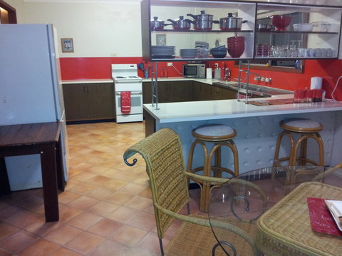 Cockatoo Drive - Accommodation Redcliffe 0