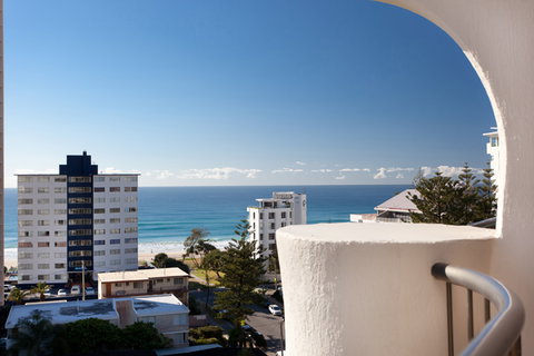 Apartment 27 Aristocrat Apartments - Accommodation Redcliffe 1