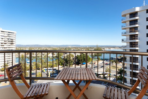 Apartment 27 Aristocrat Apartments - Accommodation Redcliffe 4