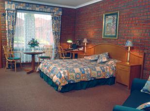 Sovereign Park Motor Inn - Accommodation Redcliffe 0