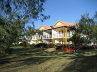 Coral Cove Resort & Golf Club - Accommodation Redcliffe 0