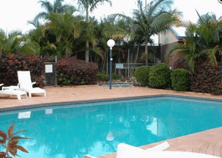 SMART MOTELS BERT HINKLER - Accommodation Redcliffe 0