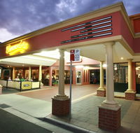 The Commodore Motor Inn - Accommodation Redcliffe