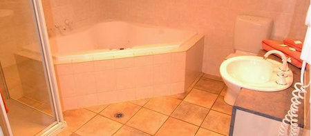 Sunraysia Resort - Accommodation Redcliffe 4
