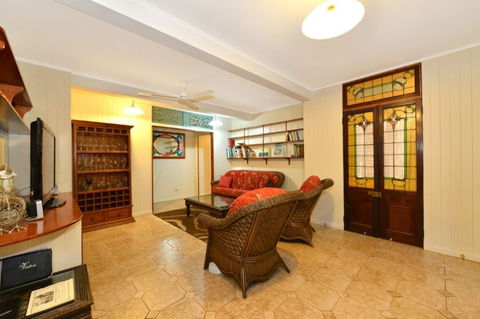 Lilybank - Accommodation Redcliffe 3
