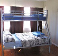 Surf N Sun Beachside Backpackers - Accommodation Redcliffe