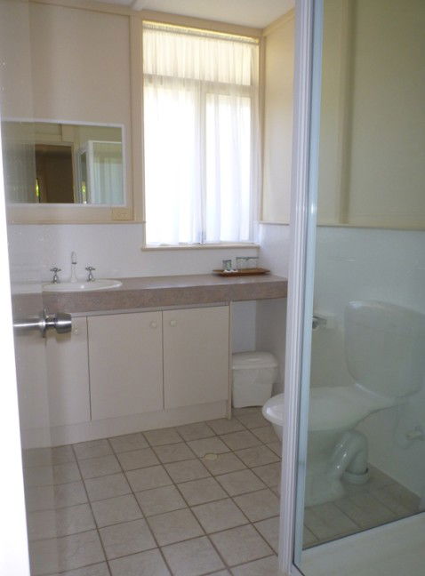 Park Avenue Holiday Units - Accommodation Redcliffe 3