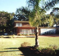 Seaview Holiday Apartments - Accommodation Redcliffe