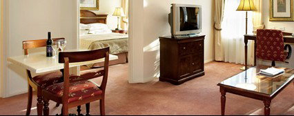 Canterbury International Hotel - Accommodation Redcliffe 1