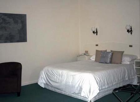 International Motor Inn - Accommodation Redcliffe 1