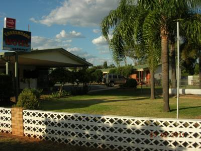 Cross Roads Motel - Accommodation Redcliffe 0