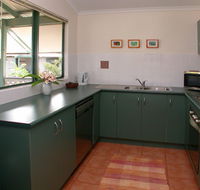 Cocos Beach Bungalows - Accommodation Redcliffe