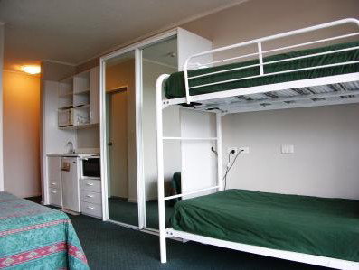 Addisons On Anzac - Accommodation Redcliffe 5