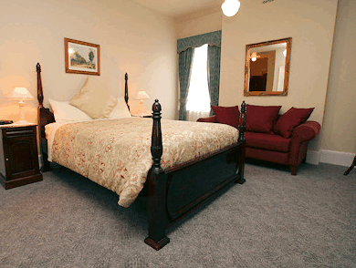 The Lodge On Elizabeth - Accommodation Redcliffe 2