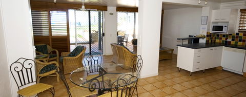 Sandcastles On The Beach At Bargara - Accommodation Redcliffe 5