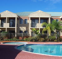 Country Comfort Inter City Perth Hotel  Apartments - Accommodation Redcliffe