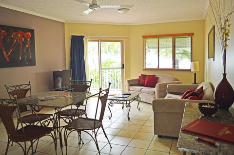 Cairns Beach Resort - Accommodation Redcliffe 12