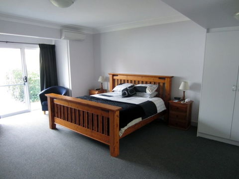 Moore Park Inn - Accommodation Redcliffe 2