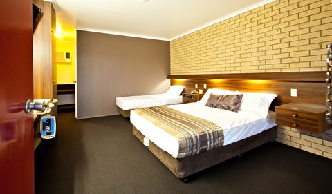 Sarina Motor Inn - Accommodation Redcliffe 1