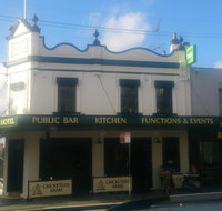 Cricketers Arms Hotel - Accommodation Redcliffe