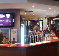 Willaston Hotel - Accommodation Redcliffe