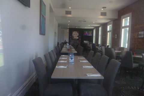 Bridge Inn Hotel - Accommodation Redcliffe 0