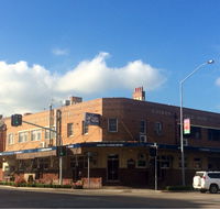 Golden Fleece Hotel - Accommodation Redcliffe
