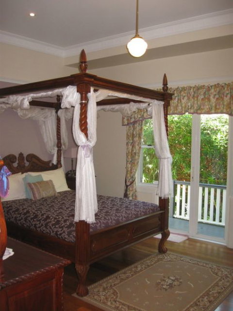 Elindale House Bed & Breakfast - Accommodation Redcliffe 2