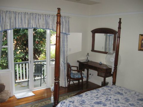 Elindale House Bed & Breakfast - Accommodation Redcliffe 3
