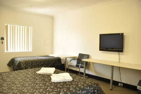 Pinjarra Resort  - Accommodation Redcliffe 3