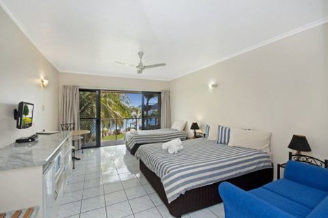 Hinchinbrook Marine Cove Motel - Accommodation Redcliffe 0