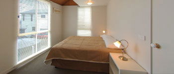 Angler's Arms And Fisherman's Cottage - Accommodation Redcliffe 3