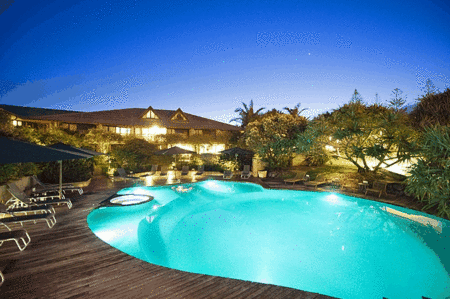 Beach Hotel Resort - Accommodation Redcliffe