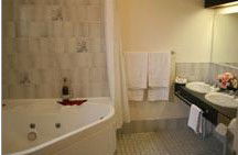 Deer Park Motor Inn - Accommodation Redcliffe 3