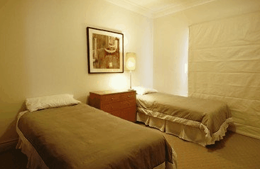Macarthur Chambers - Accommodation Redcliffe 2