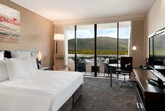 Hilton Cairns - Accommodation Redcliffe 0