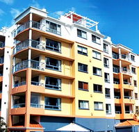 Salerno On The Beach - Accommodation Redcliffe
