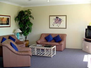 Sandcastles Holiday Apartments - Accommodation Redcliffe 3