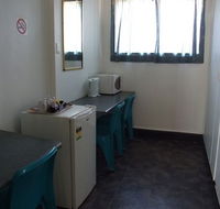 Cool Palms Motel - Accommodation Redcliffe