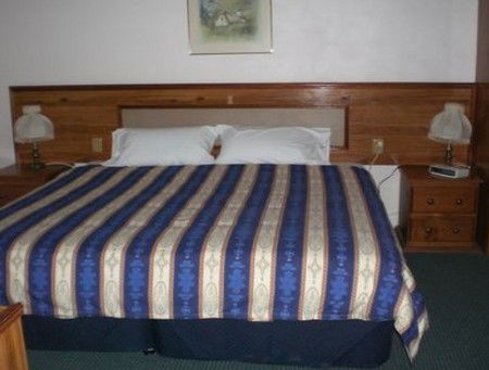 Boronia Holiday Lodge - Accommodation Redcliffe 1