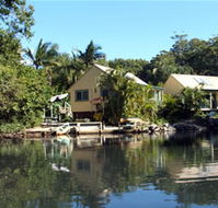 Tropic Oasis Holiday Villas - Accommodation Redcliffe