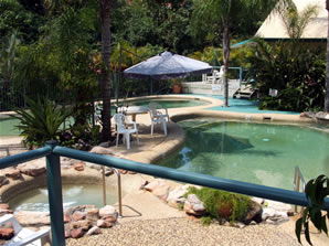 Tropic Oasis Holiday Villas - Accommodation Redcliffe 2
